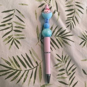 Beadable pen